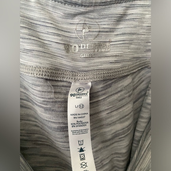 Gray legging capris. 90° by Reflex. Size large/12. - Picture 4 of 4